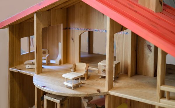 Doll House Assembly in Dublin